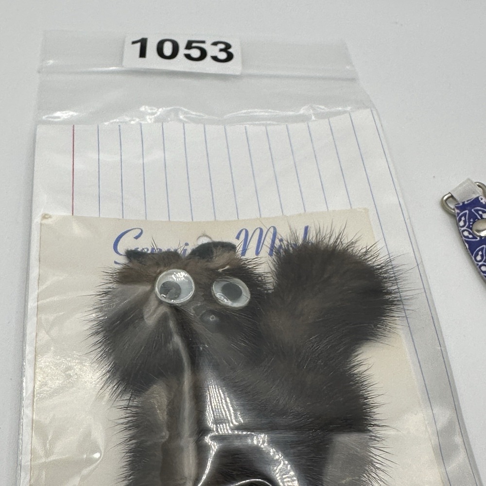 Vintage Genuine Mink Cat Brooch Pin On Original Card Novelty Fur Animal USA - Picture 8 of 8